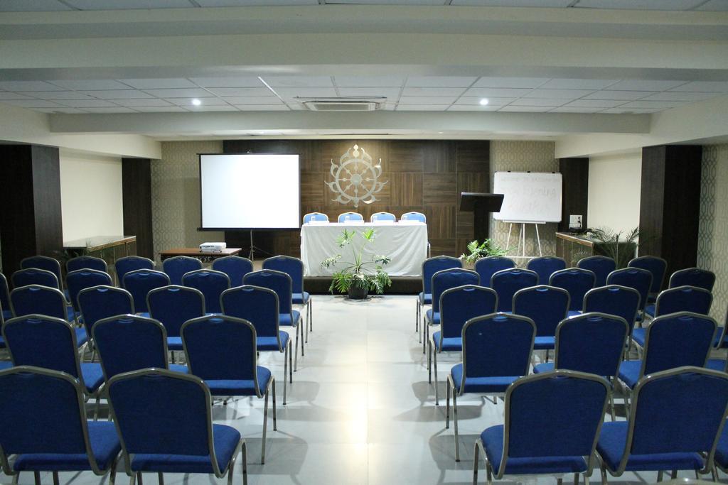 Krishna Inn Kolhapur Dış mekan fotoğraf